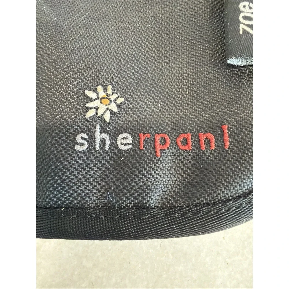 Sherpani Zoe Wallet Bag Zip Purse Canvas Black & White Small 6x4 Long‎ Strap